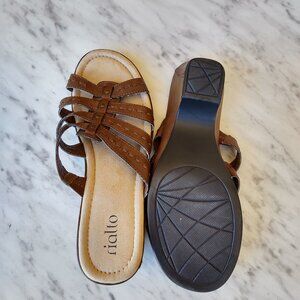 Rialto Berle Comfort Studded Sandals Women's Sz 9M Wedge Slip On Open Toe Brown